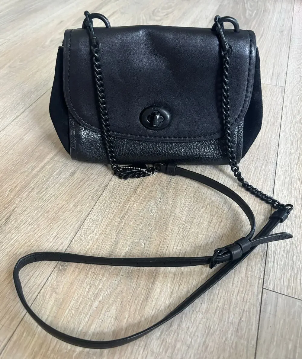 COACH Faye Crossbody Purse Bag All Black Pebbled Leather Flap F1880-F22349